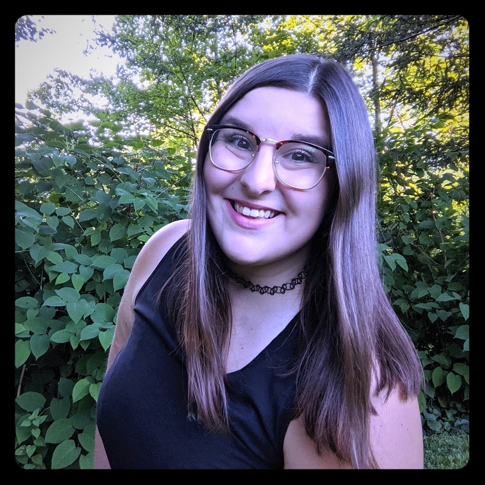 Meet your Posher, Alyssa